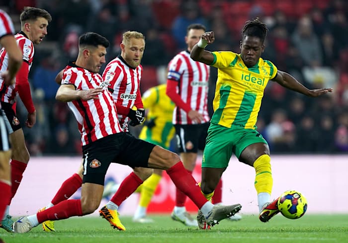 Sunderland battling West Brom